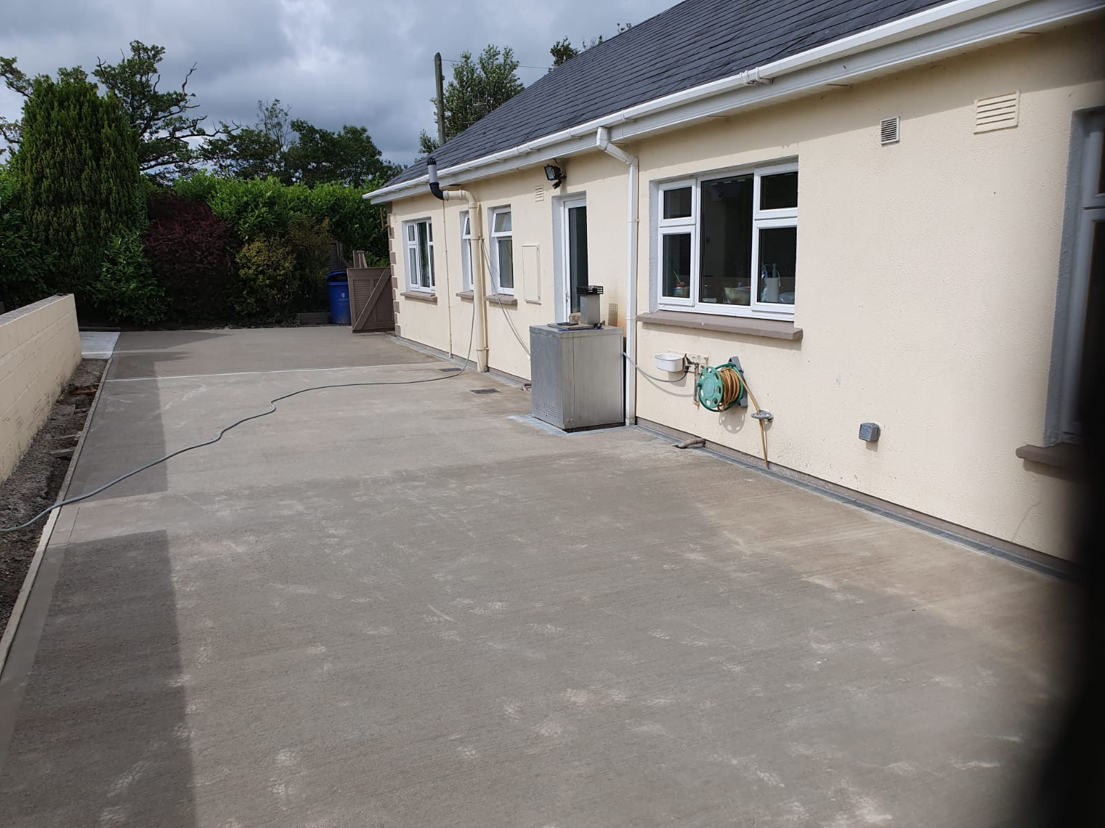 Niall Doran Paving Wexford, private paving, commercial paving, brick paving, All Natural-Stone paving, Concreting, Groundworks, Kerbs, Sleepers